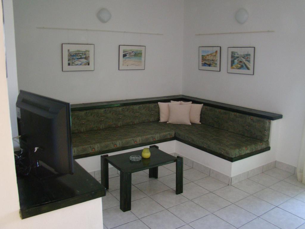 Apartments Sanda Murter Ruang foto