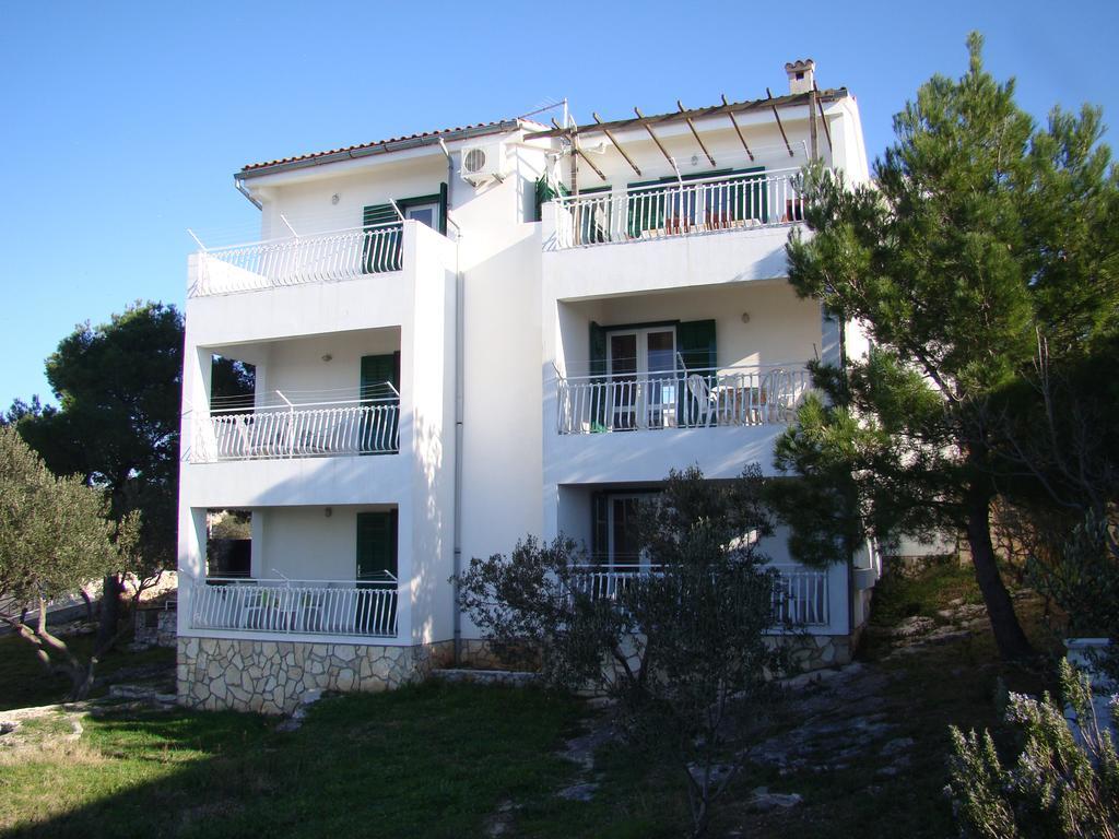 Apartments Sanda Murter Bagian luar foto