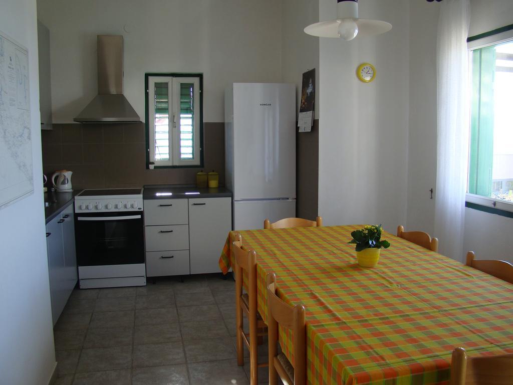 Apartments Sanda Murter Bagian luar foto